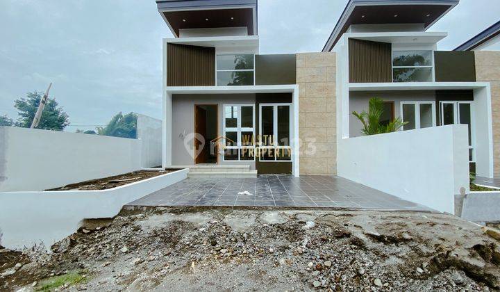 DIJUAL RUMAH MEWAH 2 LANTAI DI NGAGLIK 6 MENIT DARI JALAN KALIURANG 1