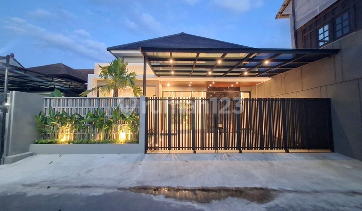 Rumah Design Kontemporer Dekat Exit Tol Jogja Solo di Kalasan Rumah Design Kontemporer Dekat Exit Tol Jogja Solo di Kalasan