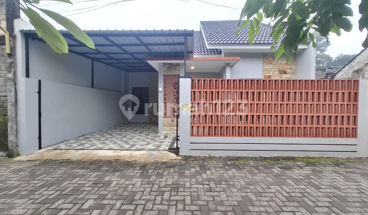 Rumah Modern Siap Huni di Ngemplak, 8 Menit ke Kampus Upn Jogja