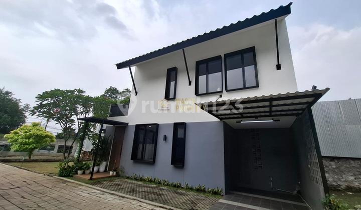 Modern 2-Story House in Jagakarsa Near MRT Fatmawati