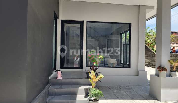 KOST EKSKUSIF POSISI HOOK, LOKASI RING 1 DI KAMPUS UII JAKAL