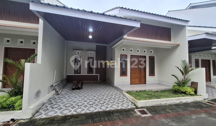 Modern House Ready to Occupied in Cluster Near Candi Sambisari 2