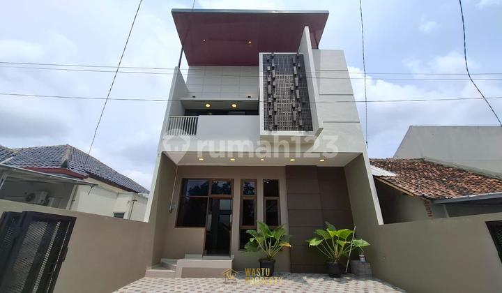 RUMAH SIAP HUNI 2 LANTAI DI CONDONGCATUR DEKAT RING ROAD UTARA