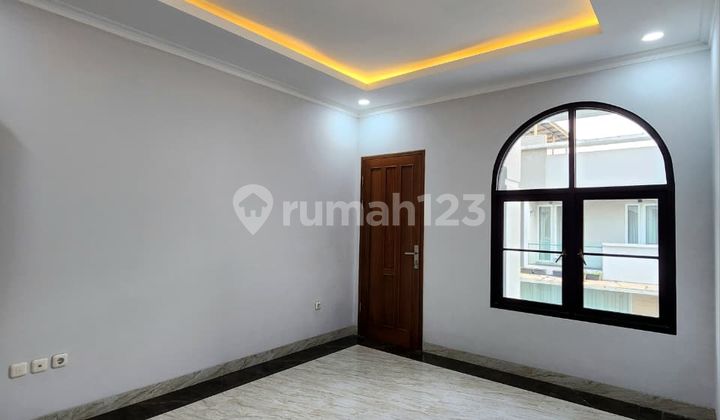 Brand New Luxury House Ready to Occupy with Private Pool in Townhouse 2