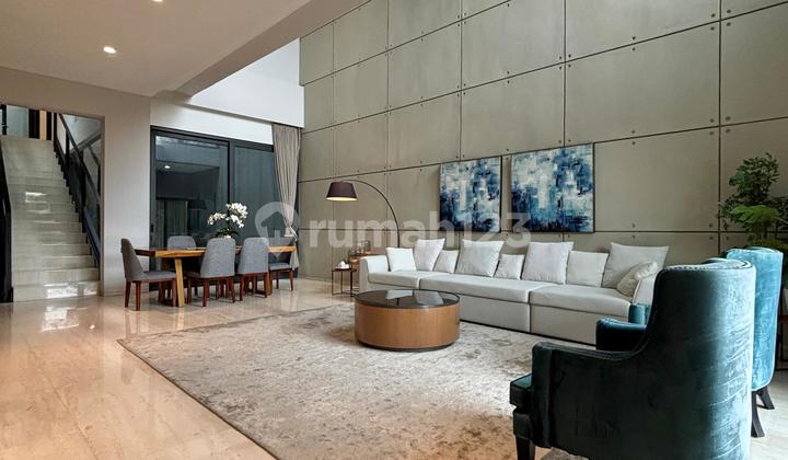 Luxurious House 3,5 lantai dalam townhouse di area terbaik cipete