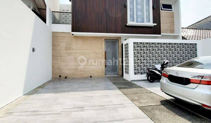 Brand New house with private pool at panglima polim dekat Mrt  1