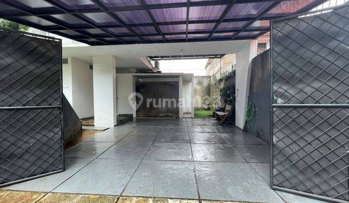 Rumah Modern 3 lantai siap huni dekat one bellpark bebas banjir  2