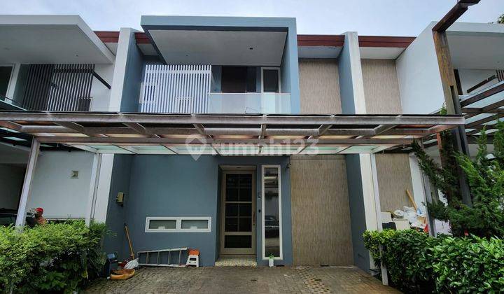 Rumah Modern terawat siap huni dalam townhouse di sebrang citos 1