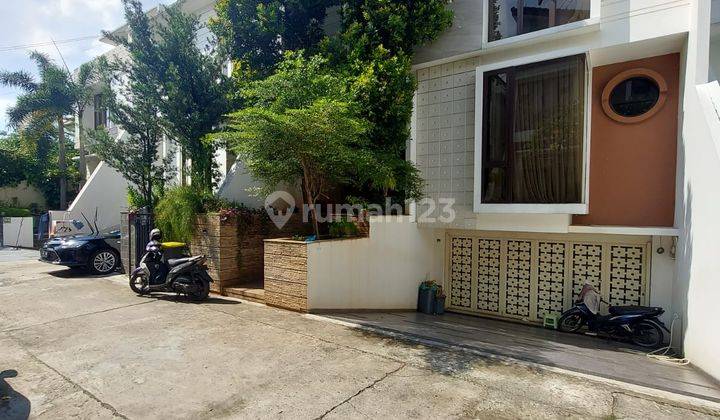 Rumah bagus siap huni dalam townhouse di lebak bulus dekat Mrt 1