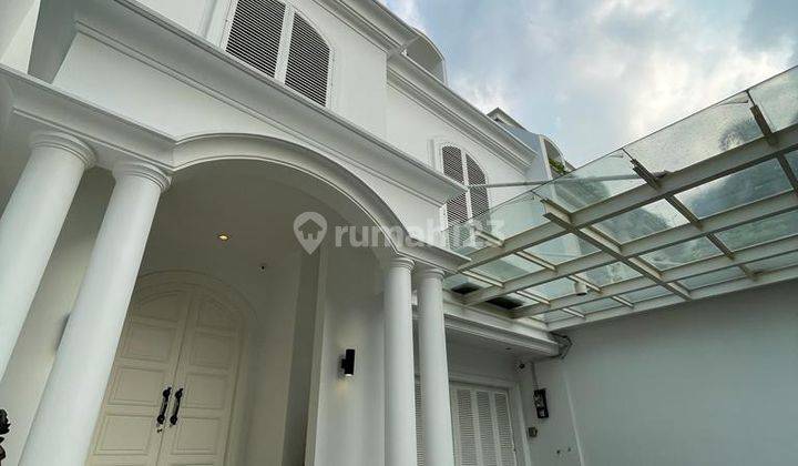 Luxurious House 3 Lantai + Rooftop High End Quality Building  2