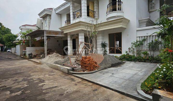 Brand New Luxurious American Classic House At Kebayoran Baru  2