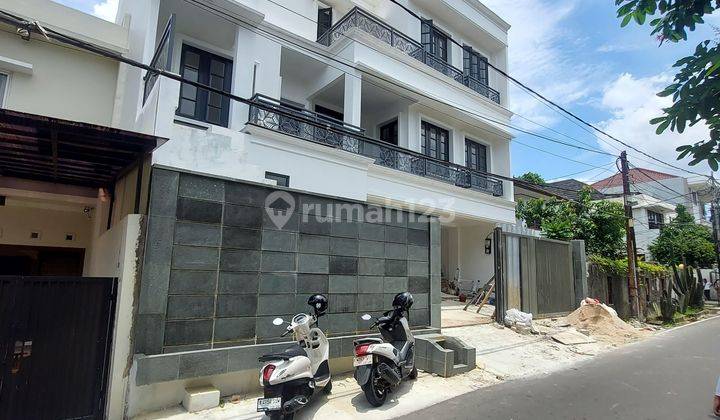 Brand New Modern House 4 Lantai With Lift And Private Pool  2