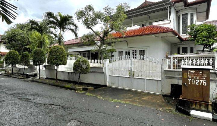 Rumah Asri 1,5 Lantai Posisi Hoek Dalam Komplek di Lebak Bulus  1