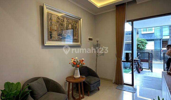 Brand New Modern Minimalis 3 Lantai Full Furnished Dekat Pim  2