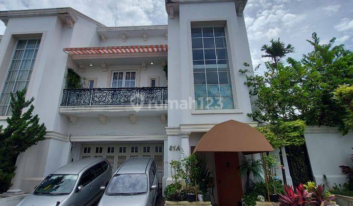 Rumah Bagus 3 Lantai Dalam Townhouse di Cipete Dekat Stasiun Mrt  2