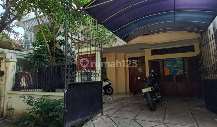 Rumah 2 Lantai Depan Taman Bisa Untuk Kantor Dekat Senayan  2