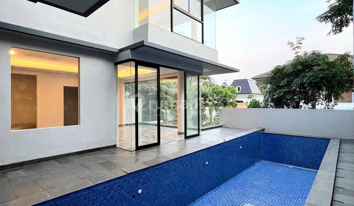 Brand New Modern Glass House 4 Lantai Private Pool Bebas Banjir  1