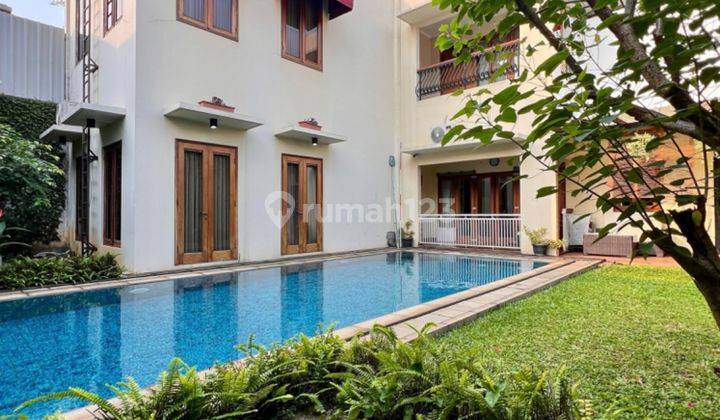 Rumah Mewah Siap Huni Private Pool Dalam Komplek Lokasi Strategis 1