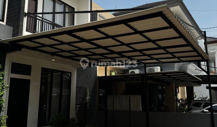 Rumah Bagus Modern minimalis dalam townhouse di cilandak tengah  1