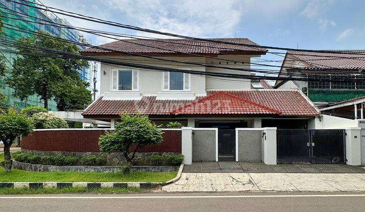 Rumah Bagus Terawat Posisi Hoek di Prime Area Senopati Dekat Scbd 2