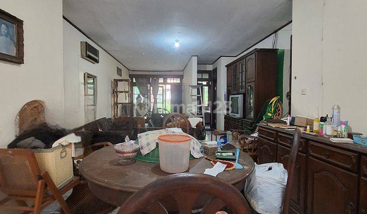 Di bawah njop rumah lama lingkungan bagus jalan lebar  1