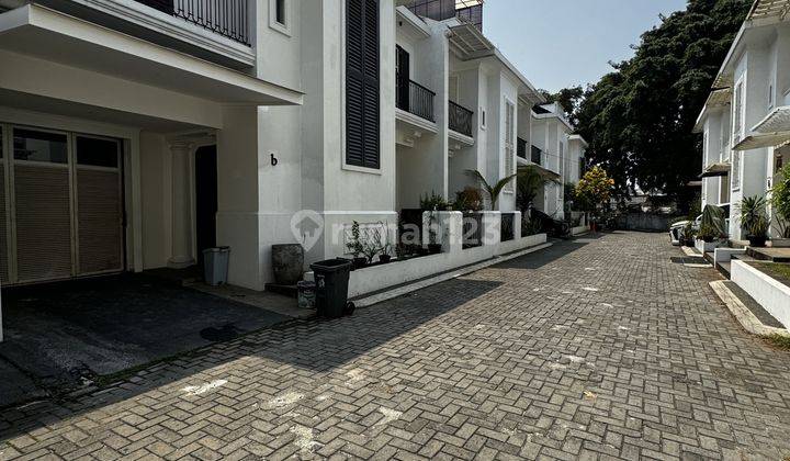 Rumah Modern Classic Siap Huni Private Pool Dalam Townhouse  2