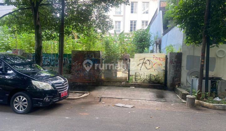 Tanah bentuk kotak depan taman lokasi prime belakang scbd  1