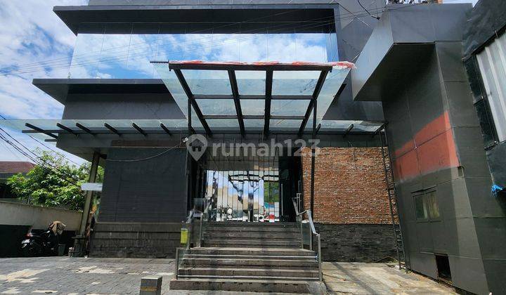 Murah Meriah Gedung Ex Cafe 3 Lantai + Basement di Kemang Raya 2