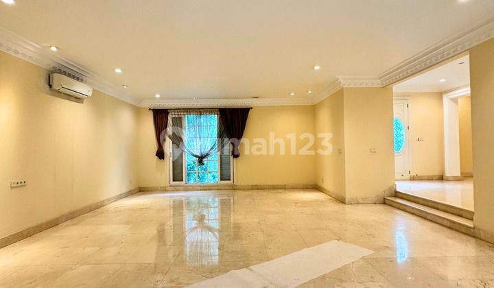 Luxury House with private pool facing garden in Sriwijaya, prime location area 2