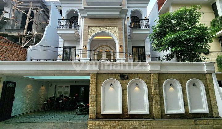 Brand New Luxurious house 3 lantai + rooftop karya emporio architect 