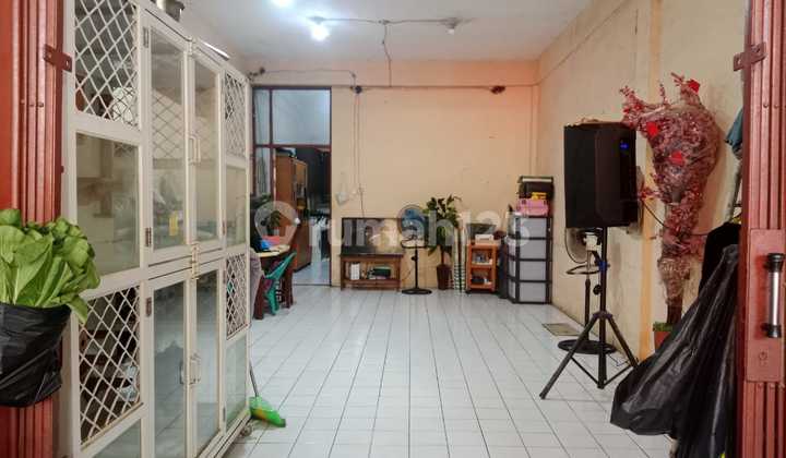 Cheap Shop House for Sale, Strategic Location Near Airport, Tangerang 2
