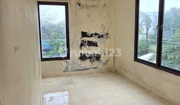 Shop House Villa Taman Bandara for Sale or Rent in Dadap Area, Tangerang