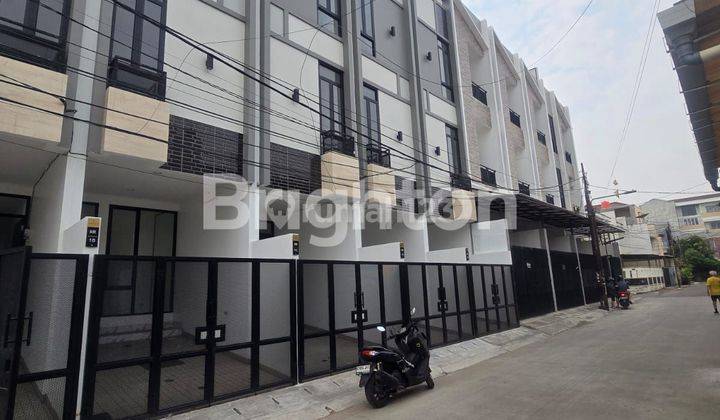 RUMAH BARU MINIMALIS MODERN 3 LANTAI DURI KEPA JAKARTA BARAT 1