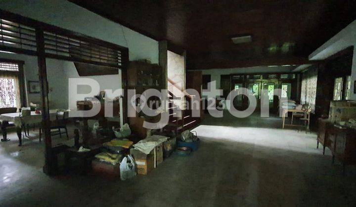 RUMAH TUA HITUNG TANAH DI PASAR BARU JARANG ADA 2