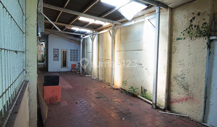 Rumah Menteng Bentuk Tanah Kotak Lokasi Prime , SHM Harga Menarik 1