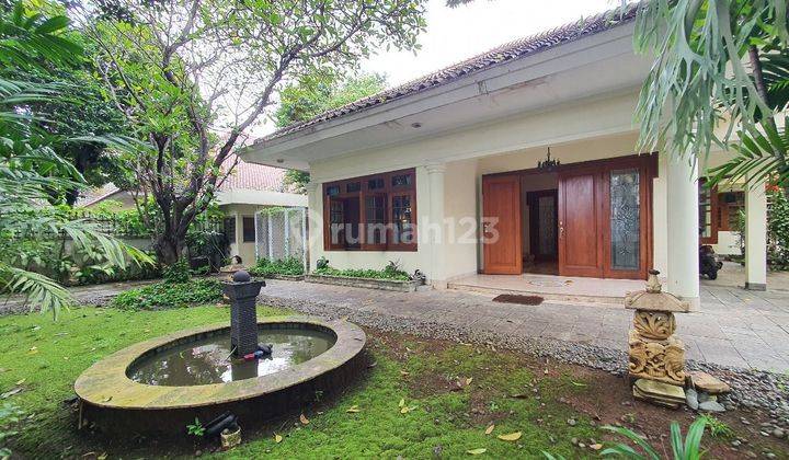 Rumah 2 Lantai Lokasi Prime Menteng Dan Kuningan , Shm Bagus  1