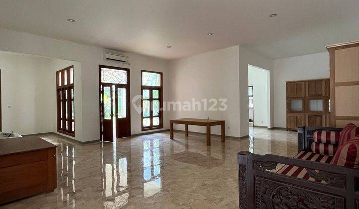 Rumah Sewa Unfurnished Area Kemang Bebas Banjir , Shm Ada Pool 2