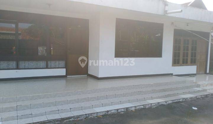 Dijual Rumah Hitung Tanah Area Kemandoran Jakarta Selatan , Shgb 3