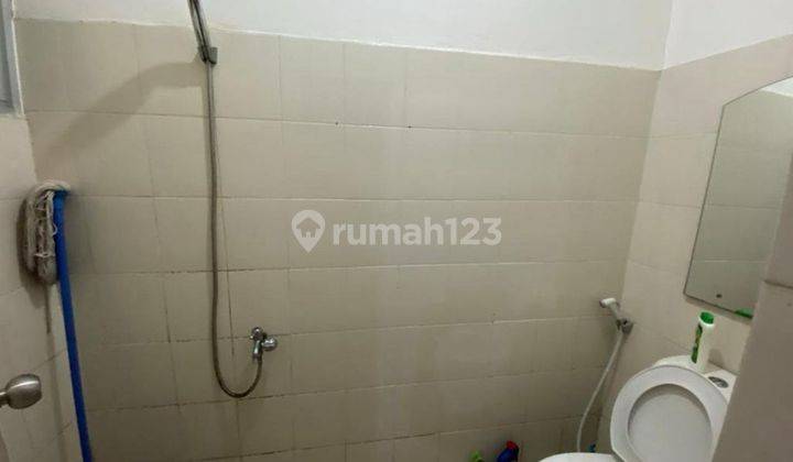 kamar tidur apartemen pancoran riverside lantai 7