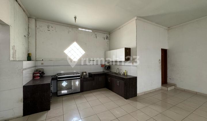 Ruang Usaha Eks Bengkel Bubut di Terusan Pasirkoja