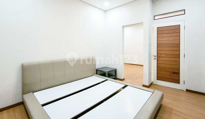 Spacious & Comfortable 2-Story House in Batununggal  Bonus AC and Water Heater 2