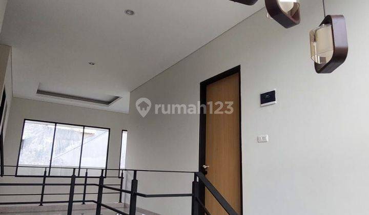 Rumah Baru 2 Lantai Di Singgasana Pradana 1