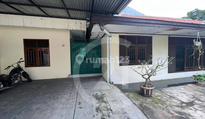 Dijual Rumah Hook Asri di Tomang Hadap Barat Utara 1