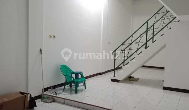 Sewa Rumah 3 Lantai di Jelambar Wijaya Kusuma Jakabar 2