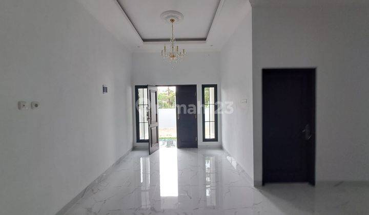 Rumah Mewah Cantik Siap Huni Tepi Jalan Godean Jogja 6