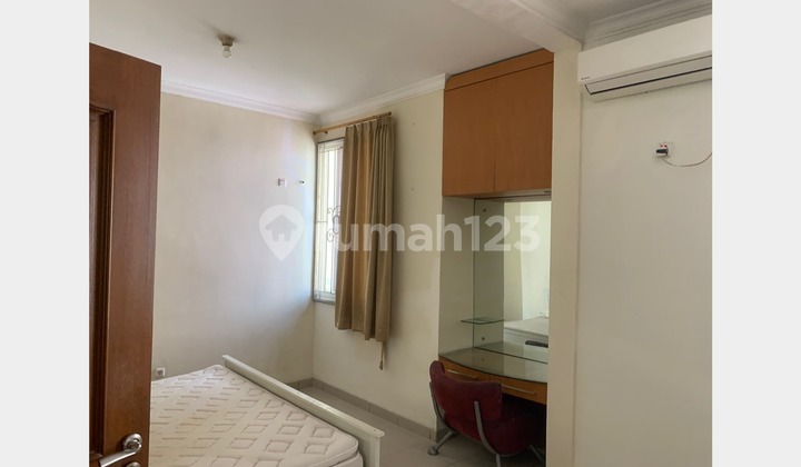 For rent, residential house in Flamboyan Cluster, BGM PIK.