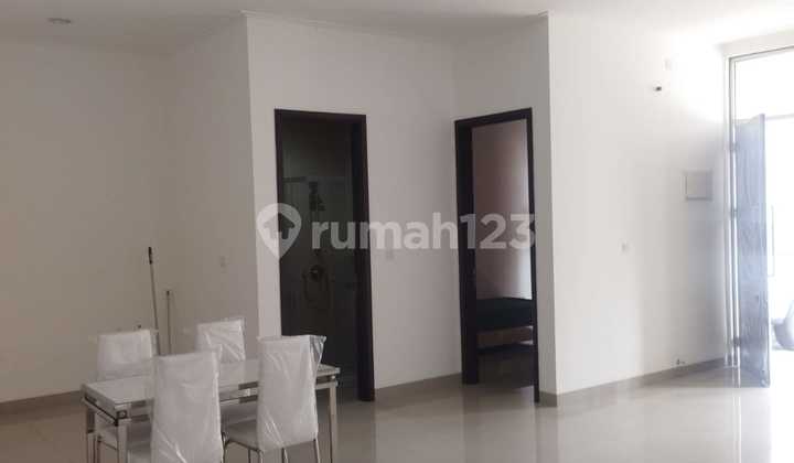 disewakan rumah huni furnished 8x15m PIK 2 2