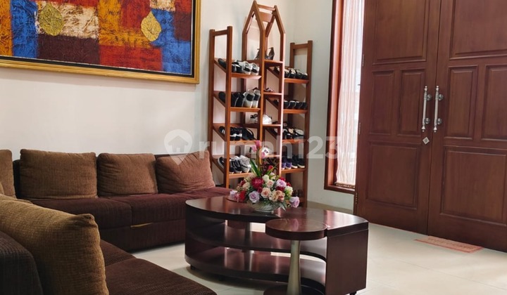 dijual segara rumah full furnish di cluster florencia PIK 