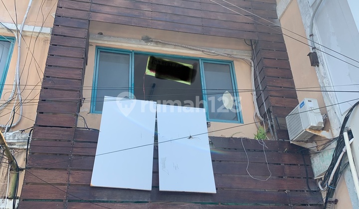 Ruko 3 Lantai Dekat Holand Bakery Teuku Umar Denpasar