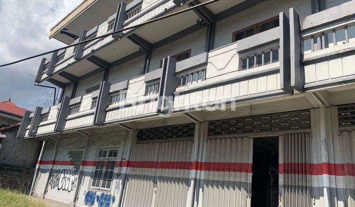 3-storey shophouse on the main road of Buluh Indah 1